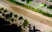 Xe tải làm rơi bùn đất trên đường Võ Chí Công, tài xế bị phạt 3 triệu đồng
