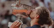 Zverev thắng nghẹt thở chung kết Roland Garros, lần đầu vô địch Grand Slam