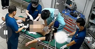 3 bác sĩ thay phiên ép tim suốt 1 giờ cứu bệnh nhân ngưng tuần hoàn