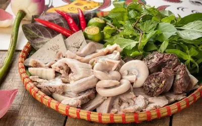 4 nhóm người không nên ăn lòng lợn vì nguy cơ gout, tim mạch