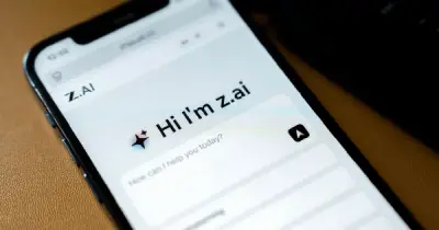 AI Trung Quốc Z.ai gây sốt với mô hình rẻ, mạnh, thách thức Mỹ