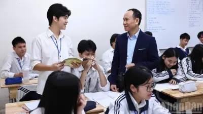 Bộ GD-ĐT ban hành Thông tư 59/2026 về nhà giáo hợp đồng toàn thời gian sau nghỉ hưu
