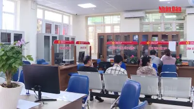 Bộ Nội vụ phản hồi đề xuất bảo hiểm xã hội bắt buộc cho người hoạt động không chuyên trách