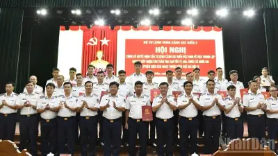 Bộ Tư lệnh Vùng Cảnh sát biển 2 thành lập khung tiếp nhận tàu CSB 4042