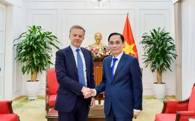Bộ trưởng Lê Hoài Trung tiếp Tổng Thư ký Bộ châu Âu và Ngoại giao Pháp