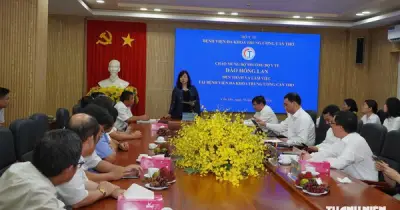 Bộ trưởng Y tế làm việc với Bệnh viện Đa khoa Trung ương Cần Thơ