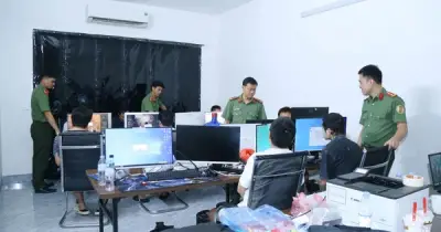 Bắc Ninh: Bắt 11 người Trung Quốc lừa đảo qua sàn thương mại điện tử giả