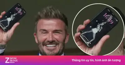 Beckham khoe ảnh vợ thời trẻ trên điện thoại ở World Cup 2026