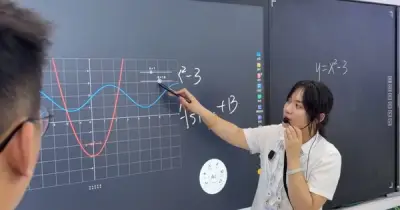 Bảng thông minh AI iFLYTEK: Lớp học tương lai giữa lòng Trung Quốc