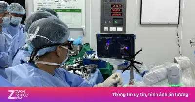BS Việt dùng robot Mazor X Stealth nắn cột sống cho nam sinh cao 1,86m