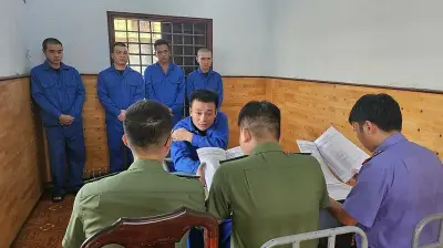 Bắt 5 bị can trong đường dây lừa đảo cào vé số hơn 500 tỷ