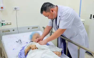 Cụ bà 84 tuổi sốc tim vì van tim thoái hóa sau 14 năm được cứu sống