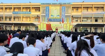 Cà Mau xác nhận thí sinh dùng điện thoại trong phòng thi tốt nghiệp THPT