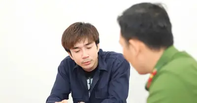Ca sĩ Chí Dân, người mẫu An Tây sắp hầu tòa vì tiền từ thiện