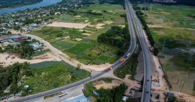Cao tốc Cam Lộ - La Sơn tạm dừng lưu thông ban đêm từ 10.7 để thi công mở rộng