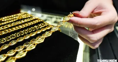 Các ông lớn ngành vàng mua lại vàng của nhau với giá thấp hơn nhiều