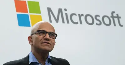 CEO Microsoft chỉ trích Anthropic đạo đức giả về dữ liệu huấn luyện AI