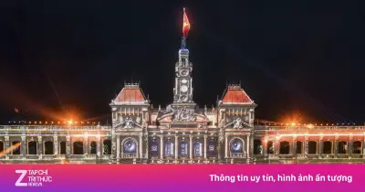 Choáng ngợp pháo hoa và 3D Mapping mừng 50 năm TP.HCM