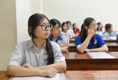 Cần thay đổi căn bản cách thức thi để giảm áp lực cho học sinh