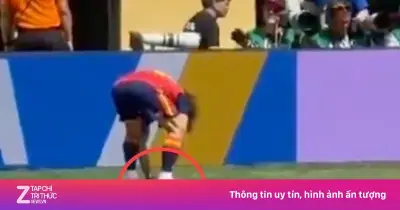Cucurella chôn xu may mắn trước chung kết World Cup 2026