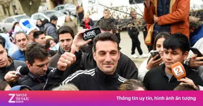 CĐV Argentina vây kín nhà HLV Scaloni suốt một tuần, ông phải xin đường đi nha sĩ