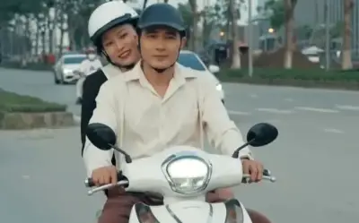 Dưới ô cửa sáng đèn tập 32: Diệu thả thính Sinh, Tài đau buồn vì mẹ
