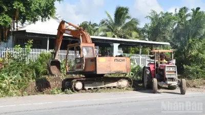Dân tự ý lấy 11.000 m³ đất trong dự án mở rộng đường tỉnh 878