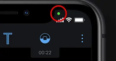 Dấu hiệu iPhone bị theo dõi: Chấm cam, xanh lá trên màn hình cảnh báo nguy hiểm