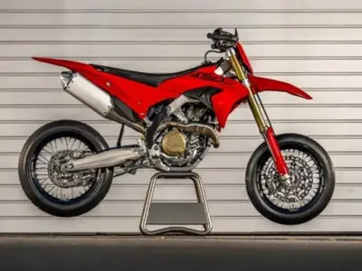 Ducati ra mắt Desmo450 SM, supermoto thuần đua đầu tiên trong lịch sử 100 năm