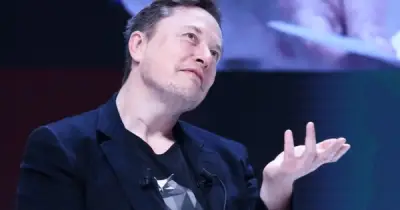 Elon Musk mất danh hiệu tỷ phú nghìn tỷ USD: Tài sản giảm một nửa