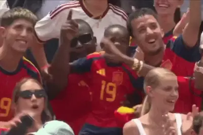 Em trai 4 tuổi của Lamine Yamal gây sốt với màn ăn mừng thè lưỡi tại World Cup 2026