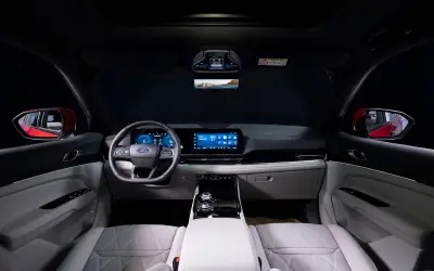Ford Territory Platinum ra mắt: SUV hạng C công nghệ cao giá 916 triệu đồng