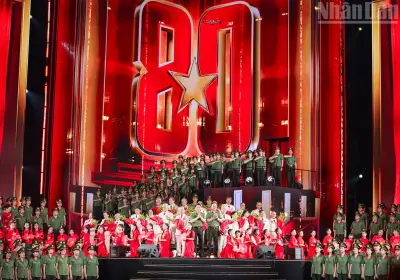 Gala 'Tổ quốc bình yên' tri ân lực lượng An ninh nhân dân