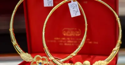 Giá vàng hôm nay 7/7/2026: Vàng thế giới giảm 34 USD, trong nước giảm mạnh