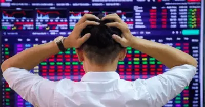 Gần 900 cổ phiếu giảm giá, nhà đầu tư thua lỗ hàng chục phần trăm
