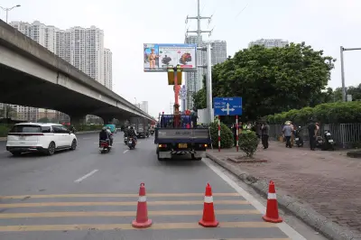 Hà Nội lắp 36 màn hình LED thông báo ùn tắc, ngập úng