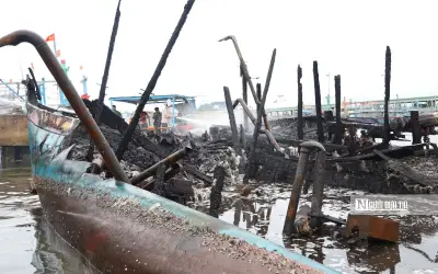 Hỏa hoạn thiêu rụi 8 tàu cá tại Cảng Tam Quan, thiệt hại trên 20 tỷ đồng