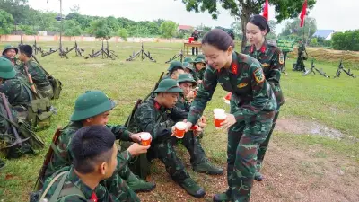 Học viên Quân khu I miệt mài luyện tập, Hội Phụ nữ tiếp sức thao trường