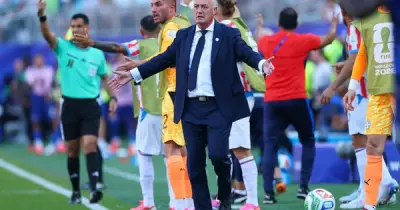 HLV Paraguay phủ nhận xúc phạm Deschamps: 'Chúng tôi không bao giờ hạ mình'