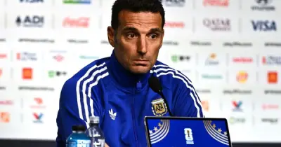 HLV Scaloni tiết lộ tương lai Messi và nói về người thầy Fuente trước chung kết World Cup 2026