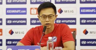 HLV Singapore Gavin Lee: Mục tiêu là 3 điểm trước Việt Nam