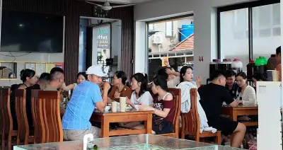 Hơn 2.800 du khách vẫn trên đảo Cô Tô khi bão số 1 tiếp cận