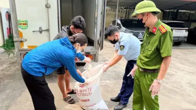 Hưng Yên phát hiện 480kg lòng lợn thối đang trên đường tiêu thụ