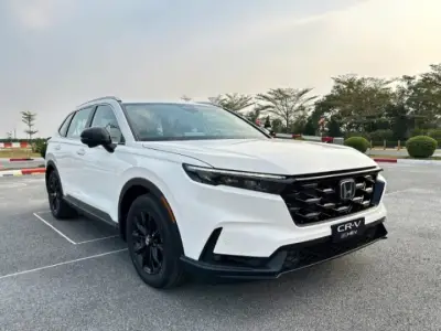 Honda CR-V e: HEV RS 2026 lộ rõ ưu nhược điểm khi so kè đối thủ