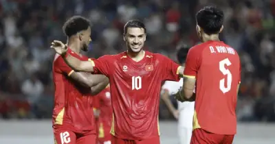 Hoàng Hên và Lê Giang Patrik tỏa sáng giúp Việt Nam thắng Myanmar 4-0