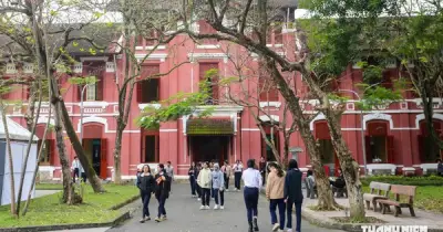Huế cấp sách giáo khoa miễn phí cho học sinh từ năm học 2026-2027
