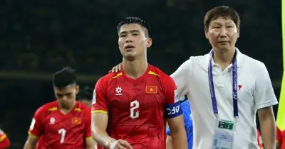 Đội tuyển Việt Nam chia tay Văn Khang và Duy Mạnh vì chấn thương