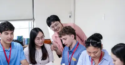 Điểm 15-18 vẫn có cơ hội vào đại học: UEF mở rộng xét tuyển 2026