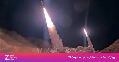 Iran phóng tên lửa mới, Mỹ cảnh báo công dân tại Bahrain