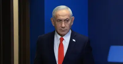 Israel cảnh báo Iran, ông Trump bỏ kế hoạch thu phí Hormuz
